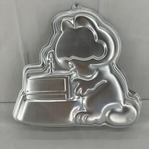 VTG Wilton Garfield Birthday Cake Pan 2105-2447